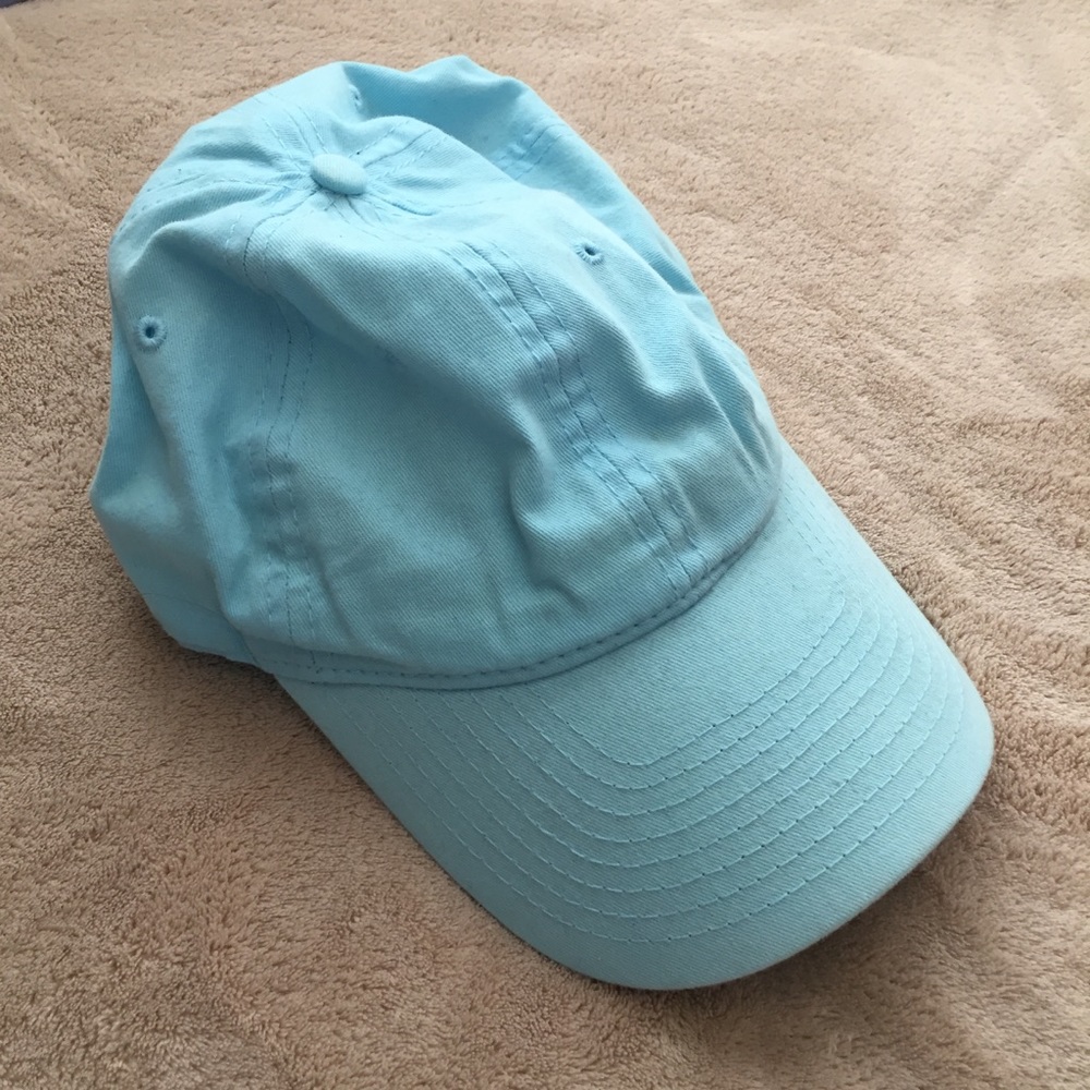 blue baseball cap